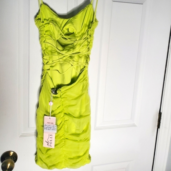 Oh Polly Ruched Backless Mini Dress in Lime - Picture 4 of 9